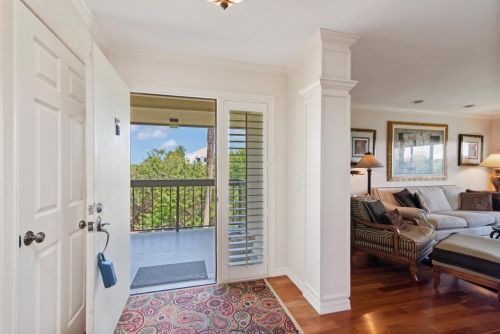 501 Seaview Ct, Marco Island, FL 34145-2625