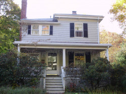 3 Columbus St, Newton, MA 02461-1417
