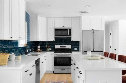 2300 Fair Oaks Dr, Austin TX 78745-2754 exterior