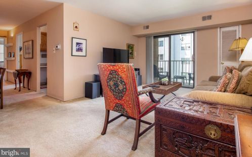 732 Governor House Cir, Wilmington, DE 19809-2458