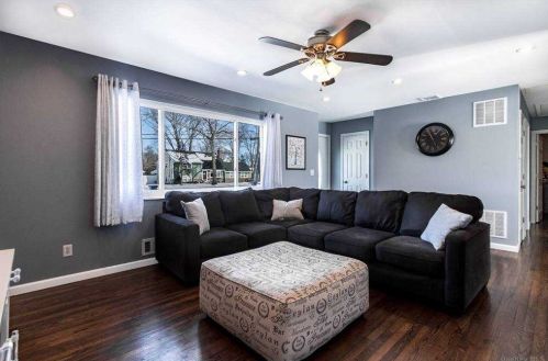 26 Irving Pl, Islip Terrace, NY 11752-1539