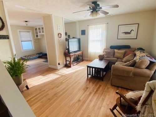 34 Grove St, North Sterling, CT 06377-1801