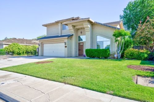 752 Bluff Dr, Los Banos, CA 93635-5150