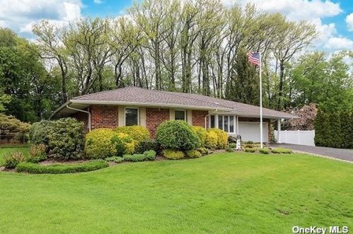 30 Mulberry Ct, Muttontown, NY 11753-1711