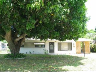 6623 Georgia Ave, Bradenton, FL 34207-5636
