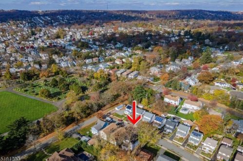 22 Ward Pl, Montclair NJ  07042-3106 exterior