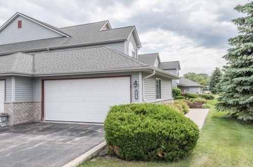 2209 University Dr, Waukesha, WI 53188-1492