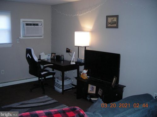 925 Main St, Lansdale PA  19446-1970 exterior