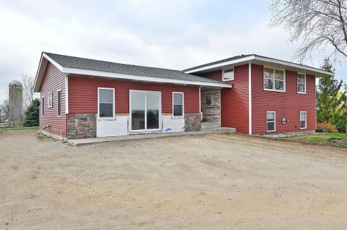 19905 Garfield Ave, Faribault, MN 55021-7585