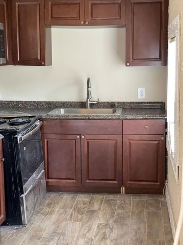 1316 Oleander Ave, Sanford FL  32771-2722 exterior