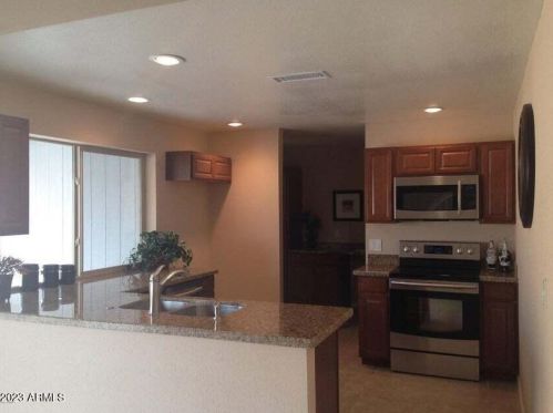 9032 64th Dr, Glendale AZ  85302-4005 exterior