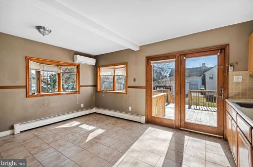 314 Derstine Ave, Lansdale PA 19446-3536 exterior