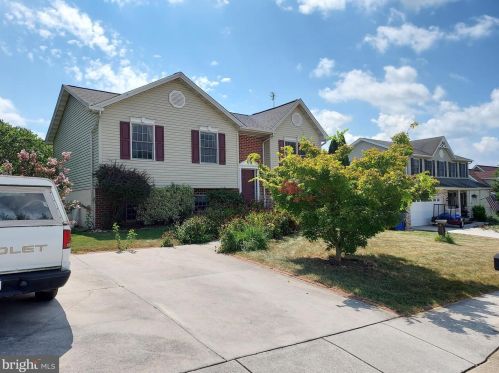 334 Lafayette Dr, Littlestown, PA 17340-1546