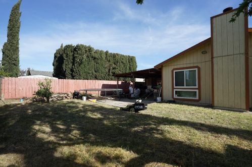 407 Mingo Way, Lathrop CA  95330-9533 exterior