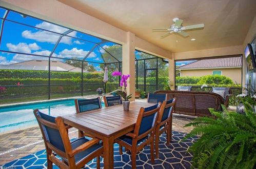 10048 Hidden Pines Ln, Bonita Springs, FL 34135-7067