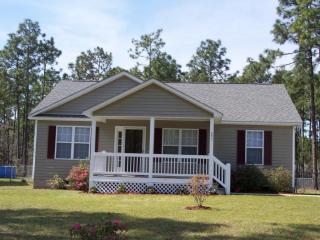 695 Pepperhill Rd, Oak Island, NC 28461-7891