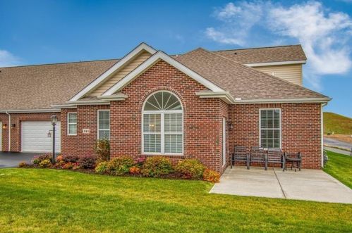 141 Shelton Place Dr, Evans City, PA 16033-4724