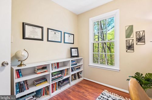 2314 Horseferry Ct, Herndon VA  20191-2718 exterior