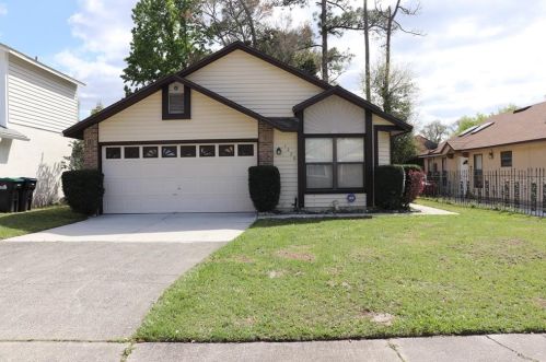 1220 Creekbottom Cir, Orlando, FL 32825-7753