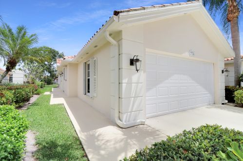 2726 Livingston Ln, West Palm Beach, FL 33411-5744