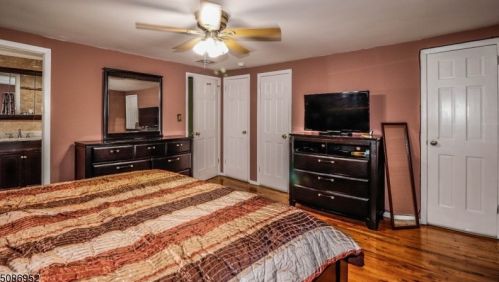 916 Rayhon Ter, Rahway NJ  07065-2153 exterior