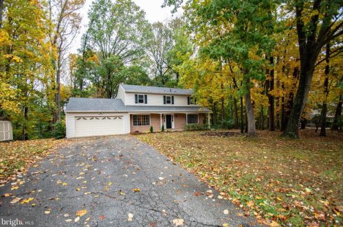 102 Laurelwood Dr, Downingtown, PA 19335-1350