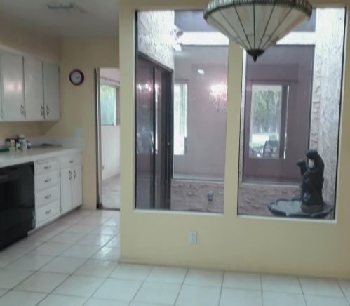 28 Lincoln Pl, Rancho Mirage CA  92270-1927 exterior