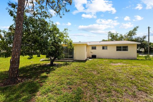 735 Elaine Rd, West Palm Beach, FL 33413-3414