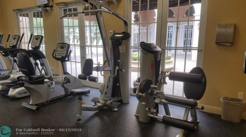 871 147th Ave, Hollywood FL 33027-6128 exterior