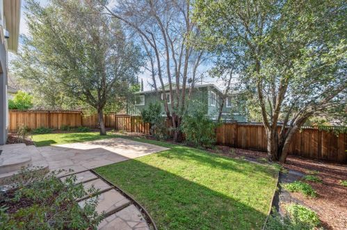 1916 Hull Ave, Redwood City CA  94061-3315 exterior