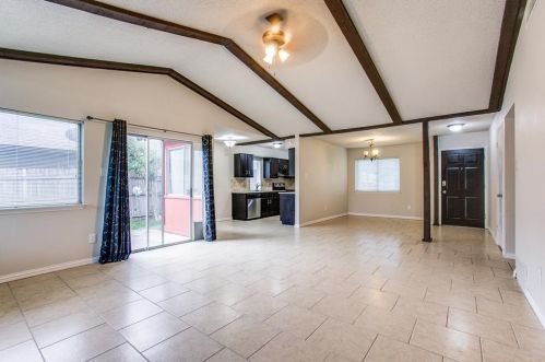 305 Spring Creek Dr, Richardson TX  75081-4717 exterior