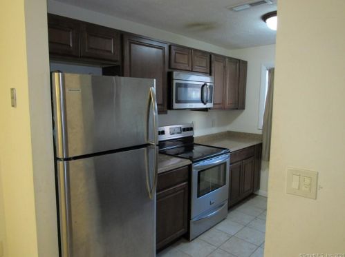 40 Hudson St, Bridgeport CT  06606-5062 exterior