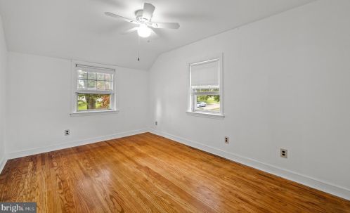 23 Dewey Rd, Cheltenham PA  19012-1413 exterior