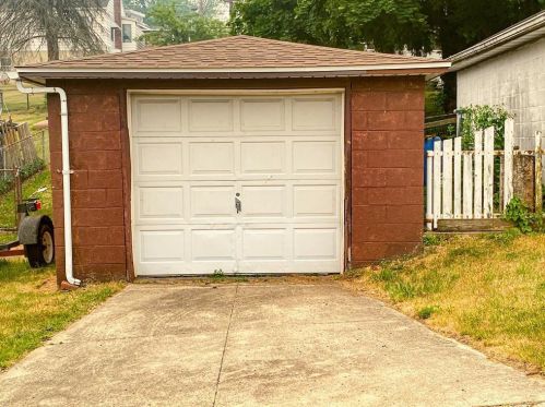 228 Howard Ave, Coaldale PA  18218-1429 exterior