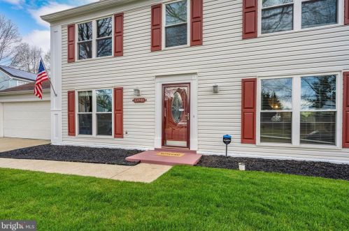 15941 Alameda Dr, Bowie, MD 20716-1331