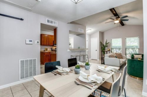 414 Pogue St, Cedar Hill TX 75104-9061 exterior