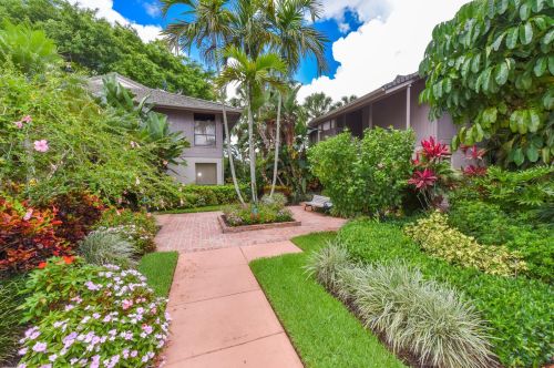 7071 Rain Forest Dr, Boca Raton, FL 33434-5256