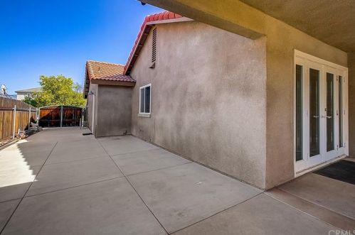 1016 Pennsylvania Ave, Redlands CA  92374-2623 exterior