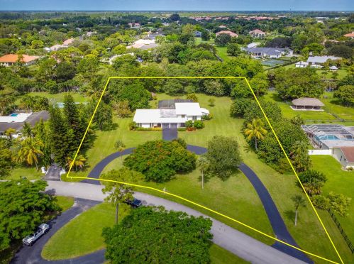 8709 Damascus Dr, West Palm Beach, FL 33418-6015