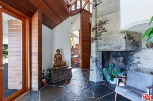 2440 Minard Rd, Topanga CA  90290-3402 exterior