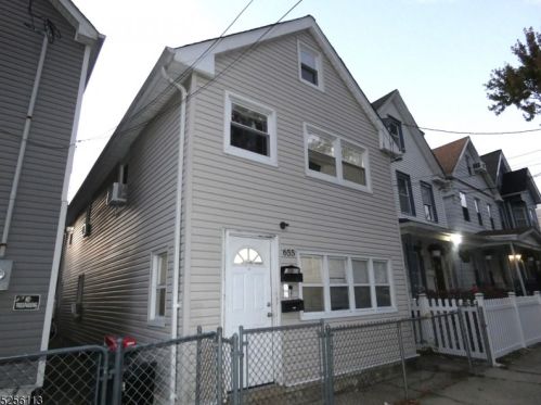 655 Charles St, Perth Amboy NJ  08861-2807 exterior
