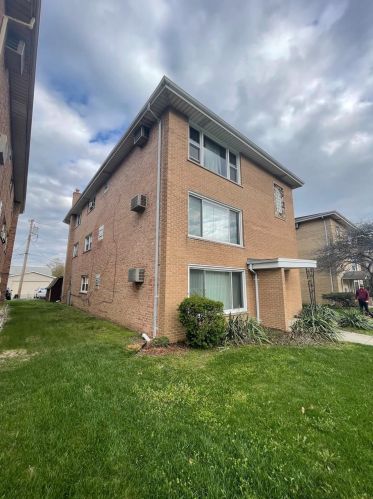 7031 Parrish Ave, Hammond IN  46323-2360 exterior