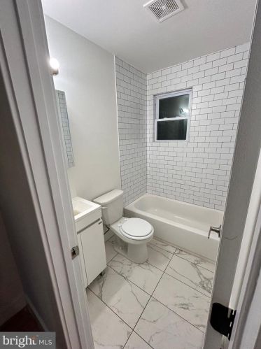 58 Galveston Pl, Washington DC  20032-2049 exterior