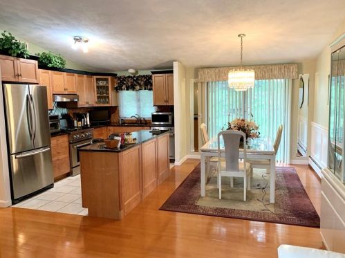 20 Roger Rd, Providence, RI 02919-2226