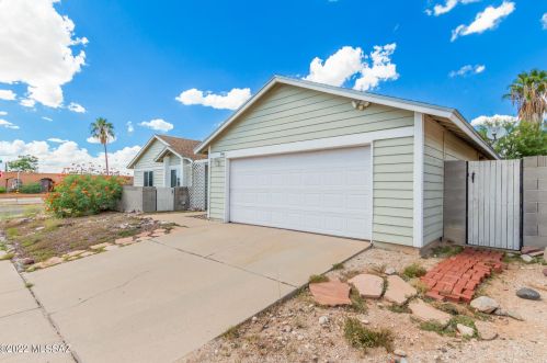 9901 Stella Rd, Tucson, AZ 85730-3160