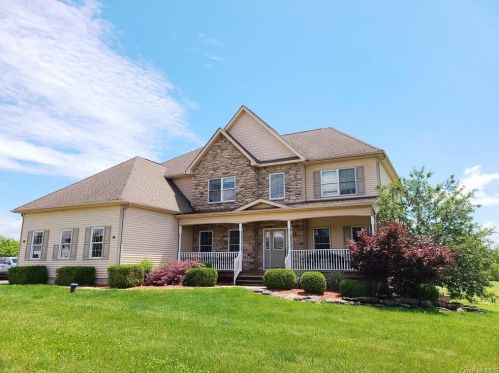 13 Howell Rd, Camp Bell Hall, NY 10916-2309