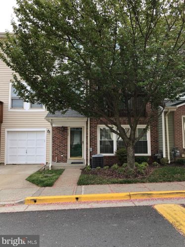 4132 Churchman Way, Woodbridge, VA 22192-5057
