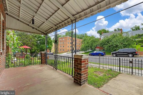 246 Division Ave, Washington, DC 20019-5462