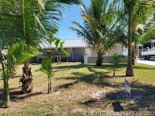 8028 Coconut St, Hobe Sound, FL 33455-4006