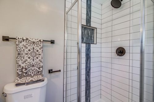 6979 Bobhird Dr, San Diego CA  92119-2021 exterior